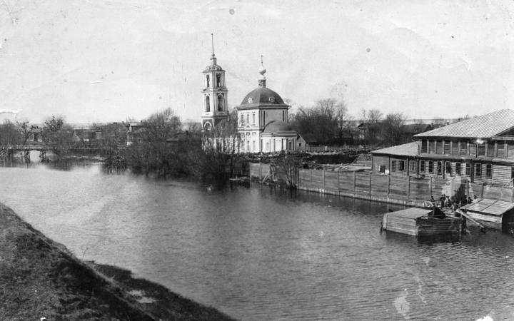 Вид на церковь Иоанна Богослова с юго-восточной стороны. 1920-1930-е гг.